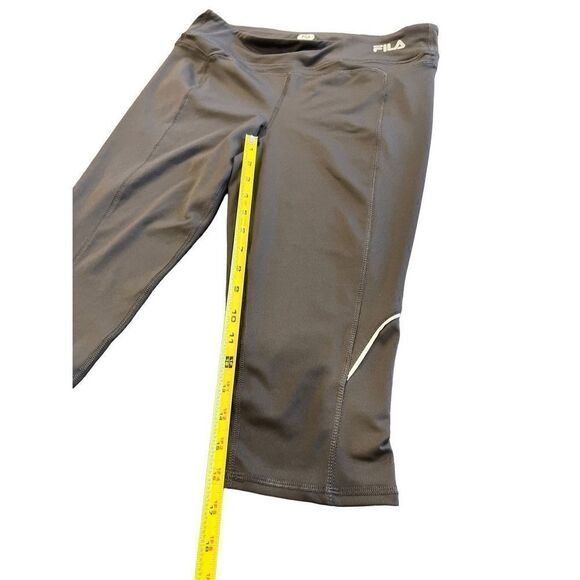 FILA sport capri pants size Medium - Picture 9 of 9
